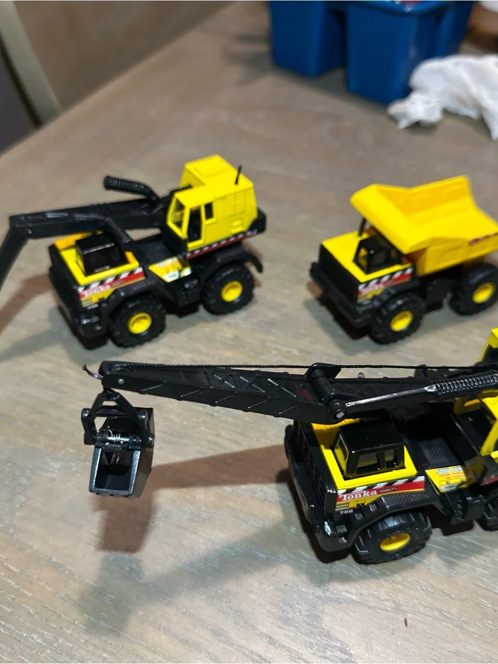Maisto Tonka Mighty 1:64,3-Lot Tonka Construction Vehicles